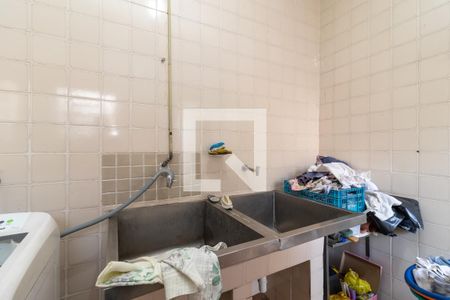 Casa à venda com 380m², 4 quartos e 2 vagasÁrea de Serviço