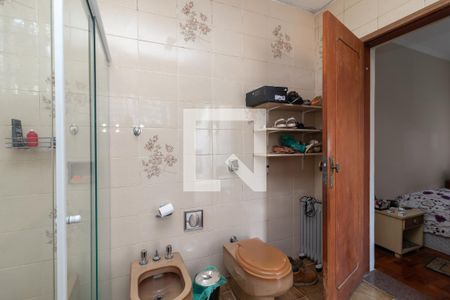 Casa à venda com 380m², 4 quartos e 2 vagasBanheiro da Suíte 2