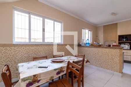 Casa à venda com 380m², 4 quartos e 2 vagasCopa