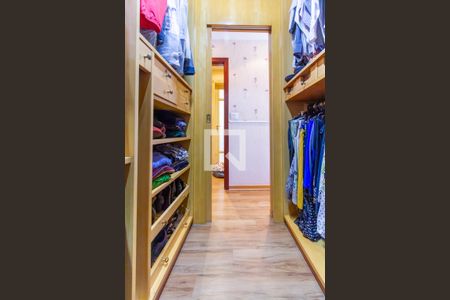 Apartamento à venda com 147m², 3 quartos e 2 vagas Apartamento à venda com 147m², 3 quartos e 2 vagasCloset da suíte 1