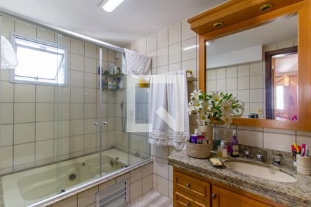 Apartamento à venda com 147m², 3 quartos e 2 vagas Apartamento à venda com 147m², 3 quartos e 2 vagasBanheiro da Suíte 1