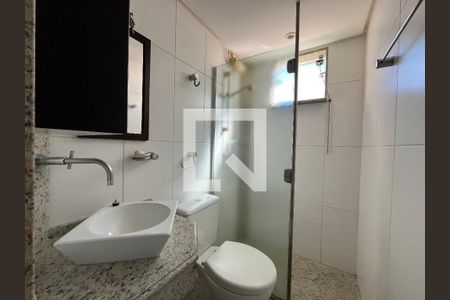 Apartamento à venda com 63m², 2 quartos e 1 vaga Apartamento à venda com 63m², 2 quartos e 1 vagaBanheiro