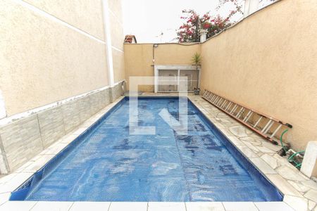 Casa de condomínio à venda com 69m², 2 quartos e 1 vaga Casa de condomínio à venda com 69m², 2 quartos e 1 vagaPiscina
