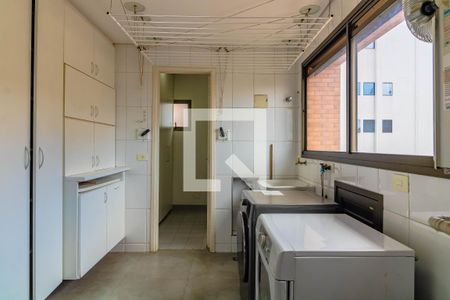 Apartamento à venda com 190m², 4 quartos e 3 vagas Apartamento à venda com 190m², 4 quartos e 3 vagasÁrea de Serviço