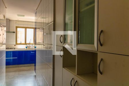 Apartamento à venda com 190m², 4 quartos e 3 vagas Apartamento à venda com 190m², 4 quartos e 3 vagasCozinha