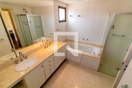 Apartamento à venda com 190m², 4 quartos e 3 vagas Apartamento à venda com 190m², 4 quartos e 3 vagasBanheiro - Quarto 2
