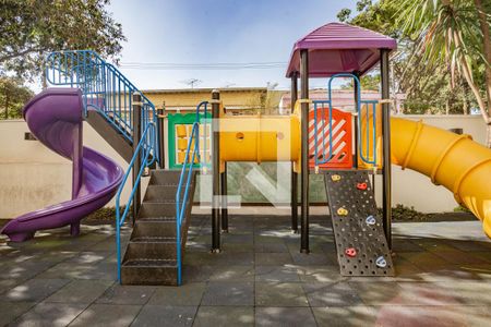 Apartamento à venda com 105m², 2 quartos e 1 vaga Apartamento à venda com 105m², 2 quartos e 1 vagaÁrea comum - Playground