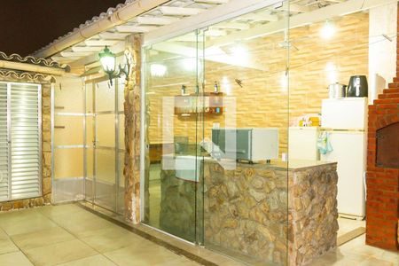 Casa à venda com 261m², 3 quartos e 1 vaga Casa à venda com 261m², 3 quartos e 1 vagaTerraço