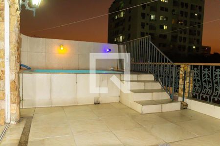 Casa à venda com 261m², 3 quartos e 1 vaga Casa à venda com 261m², 3 quartos e 1 vagaTerraço