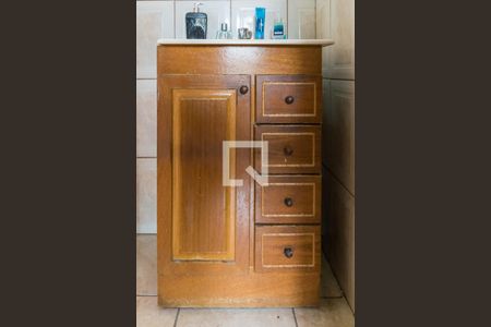 Apartamento à venda com 36m², 2 quartos e sem vaga Apartamento à venda com 36m², 2 quartos e sem vagaBanheiro - Armário