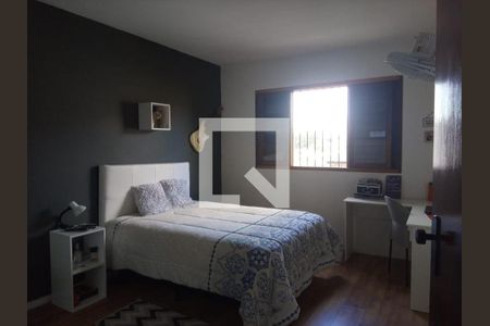 Casa à venda com 325m², 4 quartos e 5 vagas