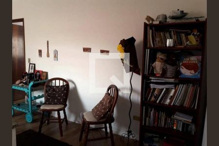 Casa à venda com 325m², 4 quartos e 5 vagas