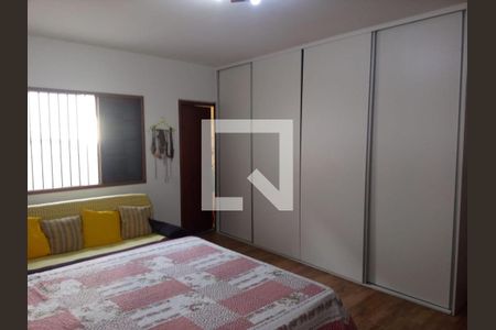 Casa à venda com 325m², 4 quartos e 5 vagas