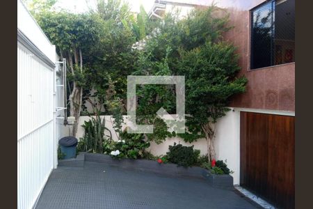 Casa à venda com 325m², 4 quartos e 5 vagas