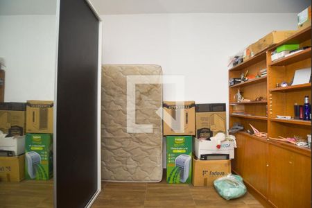 Casa à venda com 140m², 2 quartos e 2 vagas