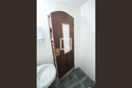 Casa à venda com 258m², 4 quartos e 4 vagas Casa à venda com 258m², 4 quartos e 4 vagasBanheiro de Serviço