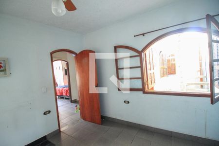 Casa à venda com 258m², 4 quartos e 4 vagas Casa à venda com 258m², 4 quartos e 4 vagasQuarto 4
