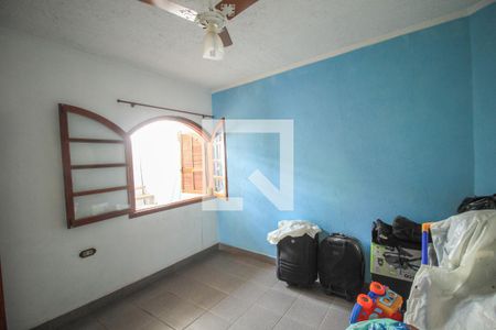 Casa à venda com 258m², 4 quartos e 4 vagas Casa à venda com 258m², 4 quartos e 4 vagasQuarto 4