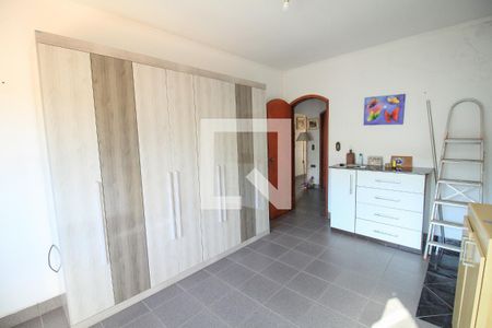 Casa à venda com 258m², 4 quartos e 4 vagas Casa à venda com 258m², 4 quartos e 4 vagasQuarto 2