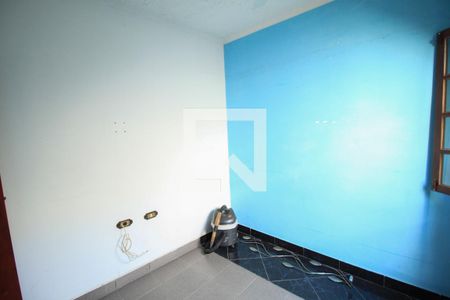 Casa à venda com 258m², 4 quartos e 4 vagas Casa à venda com 258m², 4 quartos e 4 vagasQuarto 3