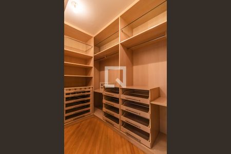 Apartamento à venda com 284m², 4 quartos e 4 vagas Apartamento à venda com 284m², 4 quartos e 4 vagasSuíte 2