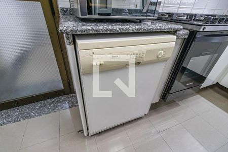 Apartamento à venda com 284m², 4 quartos e 4 vagas Apartamento à venda com 284m², 4 quartos e 4 vagasCozinha