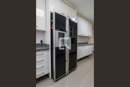 Apartamento à venda com 284m², 4 quartos e 4 vagas Apartamento à venda com 284m², 4 quartos e 4 vagasCozinha