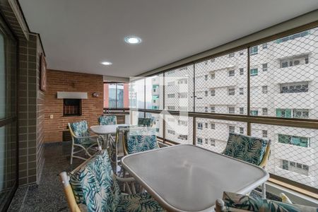 Apartamento à venda com 284m², 4 quartos e 4 vagas Apartamento à venda com 284m², 4 quartos e 4 vagasVaranda Gourmet