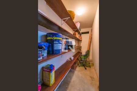 Apartamento à venda com 284m², 4 quartos e 4 vagas Apartamento à venda com 284m², 4 quartos e 4 vagasDepósito na Garagem