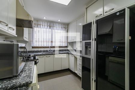 Apartamento à venda com 284m², 4 quartos e 4 vagas Apartamento à venda com 284m², 4 quartos e 4 vagasCozinha