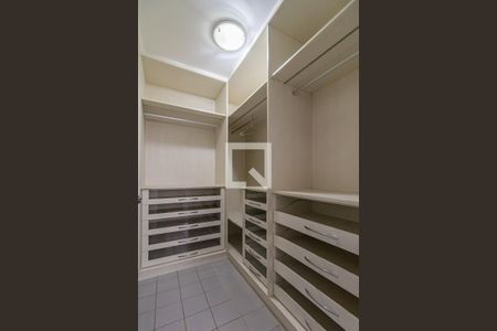 Apartamento à venda com 284m², 4 quartos e 4 vagas Apartamento à venda com 284m², 4 quartos e 4 vagasÁrea de Serviço