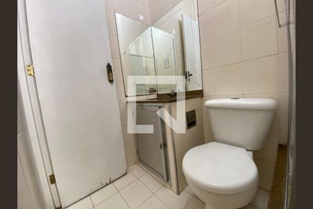 Apartamento à venda com 120m², 2 quartos e 2 vagas Apartamento à venda com 120m², 2 quartos e 2 vagasBanheiro