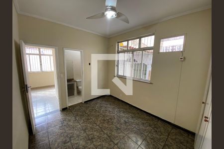 Apartamento à venda com 120m², 2 quartos e 2 vagas Apartamento à venda com 120m², 2 quartos e 2 vagasQuarto