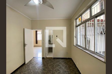 Apartamento à venda com 120m², 2 quartos e 2 vagas Apartamento à venda com 120m², 2 quartos e 2 vagasQuarto