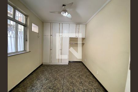 Apartamento à venda com 120m², 2 quartos e 2 vagas Apartamento à venda com 120m², 2 quartos e 2 vagasQuarto