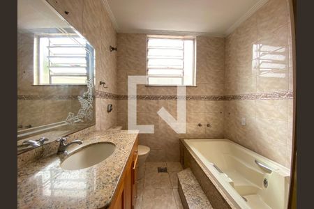 Apartamento à venda com 120m², 2 quartos e 2 vagas Apartamento à venda com 120m², 2 quartos e 2 vagasBanheiro