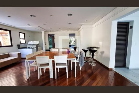 Apartamento à venda com 105m², 3 quartos e 2 vagasÁrea comum - Salão de festas