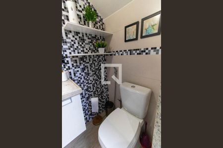 Casa à venda com 200m², 3 quartos e 4 vagas Casa à venda com 200m², 3 quartos e 4 vagasLavabo