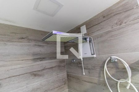 Casa à venda com 200m², 3 quartos e 4 vagas Casa à venda com 200m², 3 quartos e 4 vagasChuveiro da Suíte 1