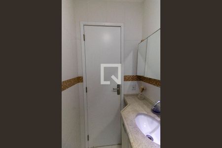 Casa à venda com 200m², 3 quartos e 4 vagas Casa à venda com 200m², 3 quartos e 4 vagasBanheiro da Suíte 2