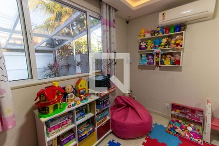 Casa à venda com 200m², 3 quartos e 4 vagas Casa à venda com 200m², 3 quartos e 4 vagasSuíte 2