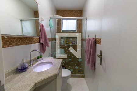 Casa à venda com 200m², 3 quartos e 4 vagas Casa à venda com 200m², 3 quartos e 4 vagasBanheiro da Suíte 2