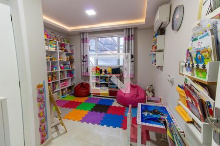 Casa à venda com 200m², 3 quartos e 4 vagas Casa à venda com 200m², 3 quartos e 4 vagasSuíte 2