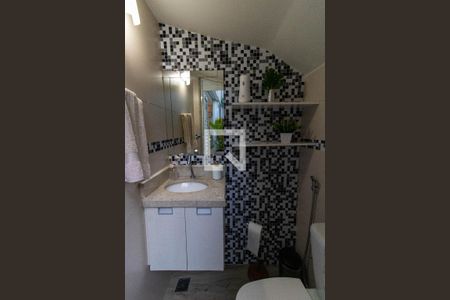 Casa à venda com 200m², 3 quartos e 4 vagas Casa à venda com 200m², 3 quartos e 4 vagasLavabo