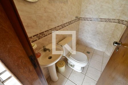 Casa à venda com 202m², 3 quartos e 4 vagasBanheiro de serviço