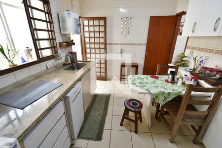 Casa à venda com 202m², 3 quartos e 4 vagasCozinha