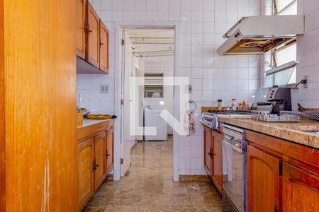 Apartamento à venda com 213m², 3 quartos e 2 vagas
