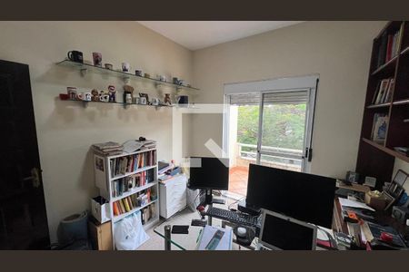 Casa à venda com 330m², 3 quartos e 3 vagas Casa à venda com 330m², 3 quartos e 3 vagasQuarto 2