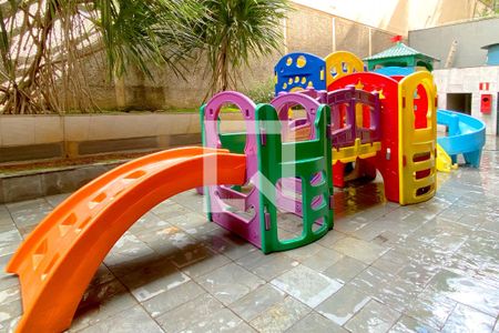 Apartamento à venda com 410m², 6 quartos e 2 vagasÁrea comum - Playground