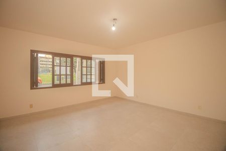 Casa à venda com 400m², 4 quartos e 6 vagas Casa à venda com 400m², 4 quartos e 6 vagasEscritório